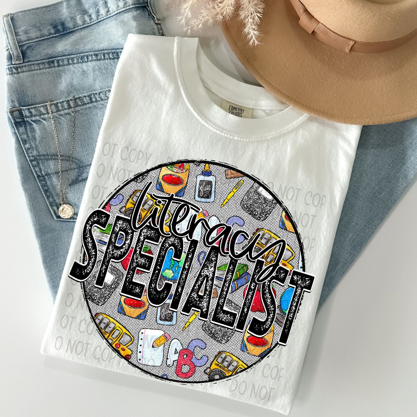 Literacy Specialist Distressed Circle With School Bus And Crayons - DTF