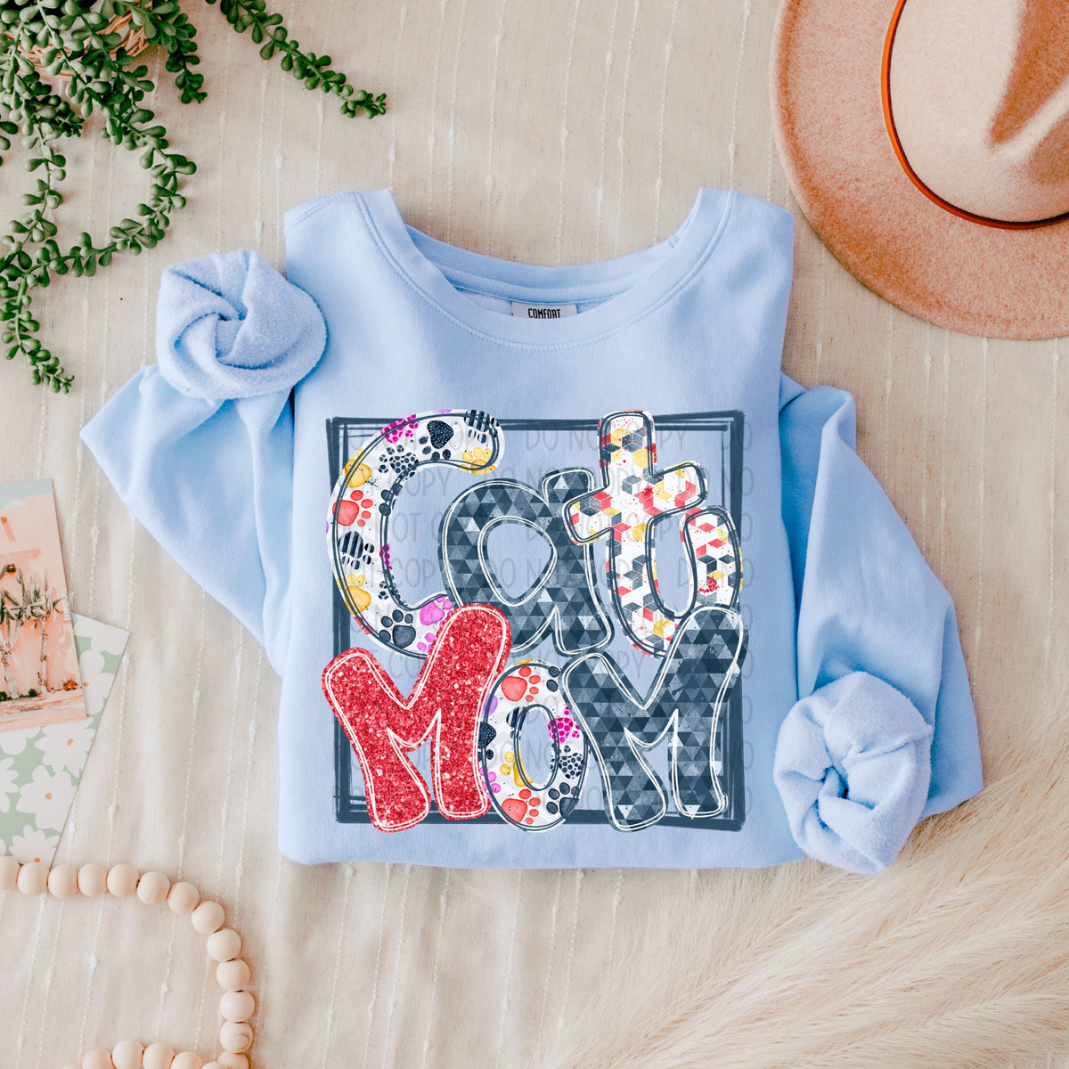 Cat Mom paws in letter C-DTF
