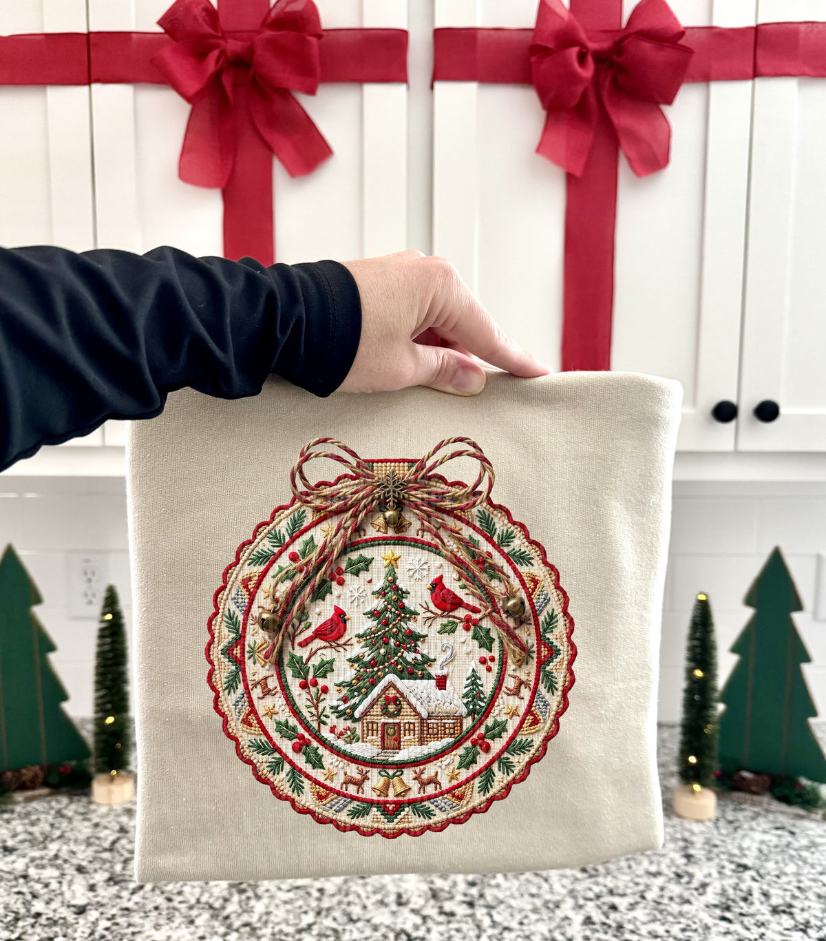 NEEDLEPOINT CHRISTMAS ORNAMENT -DTF