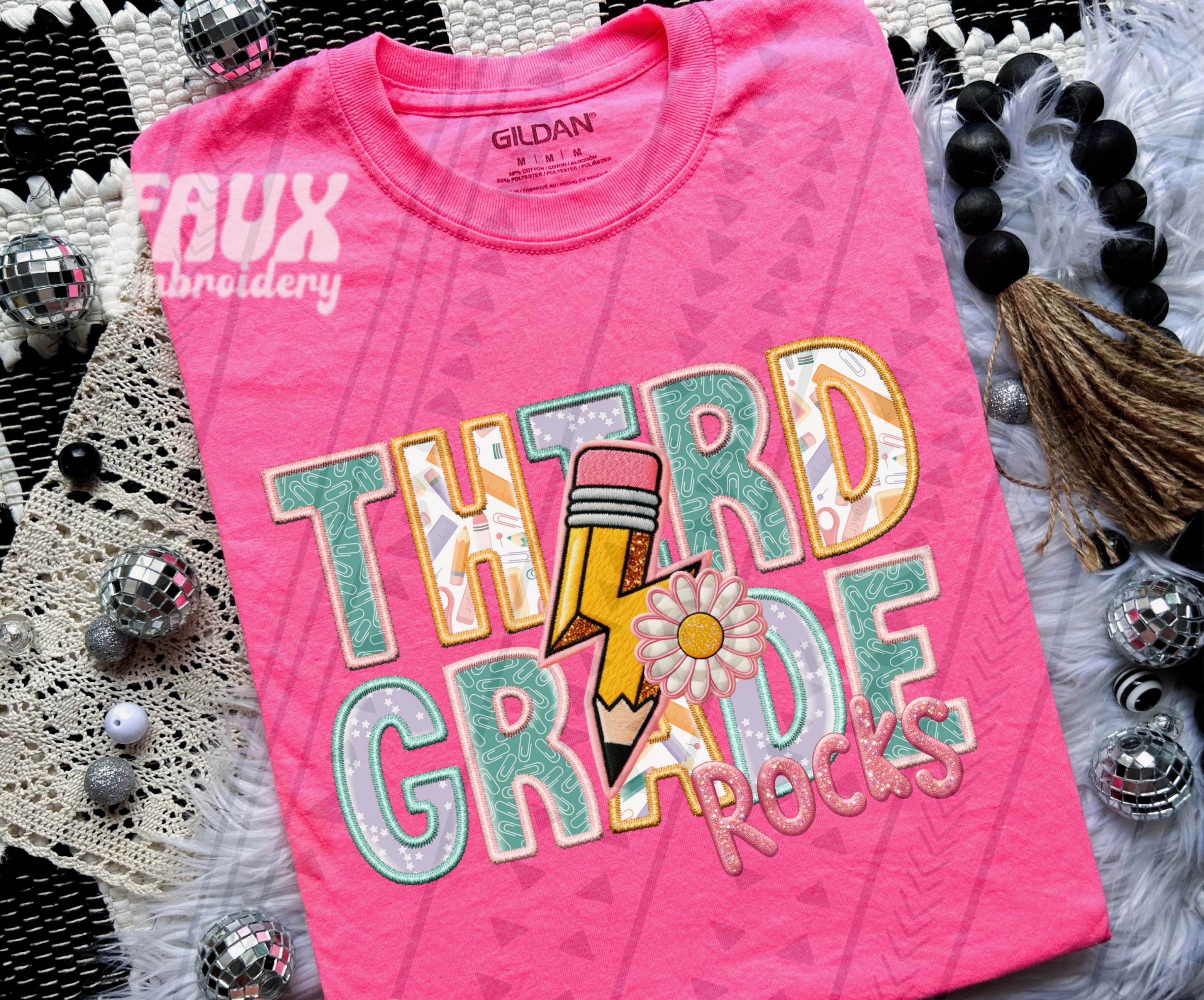 Third Grade Rocks (pink)-Dtf – ABIDesignstore