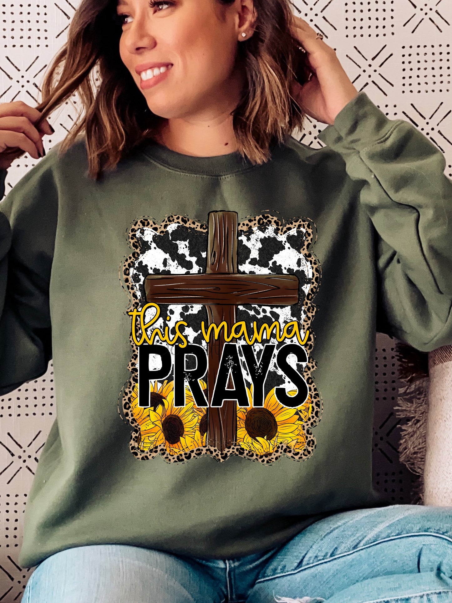 This mama prays-DTF